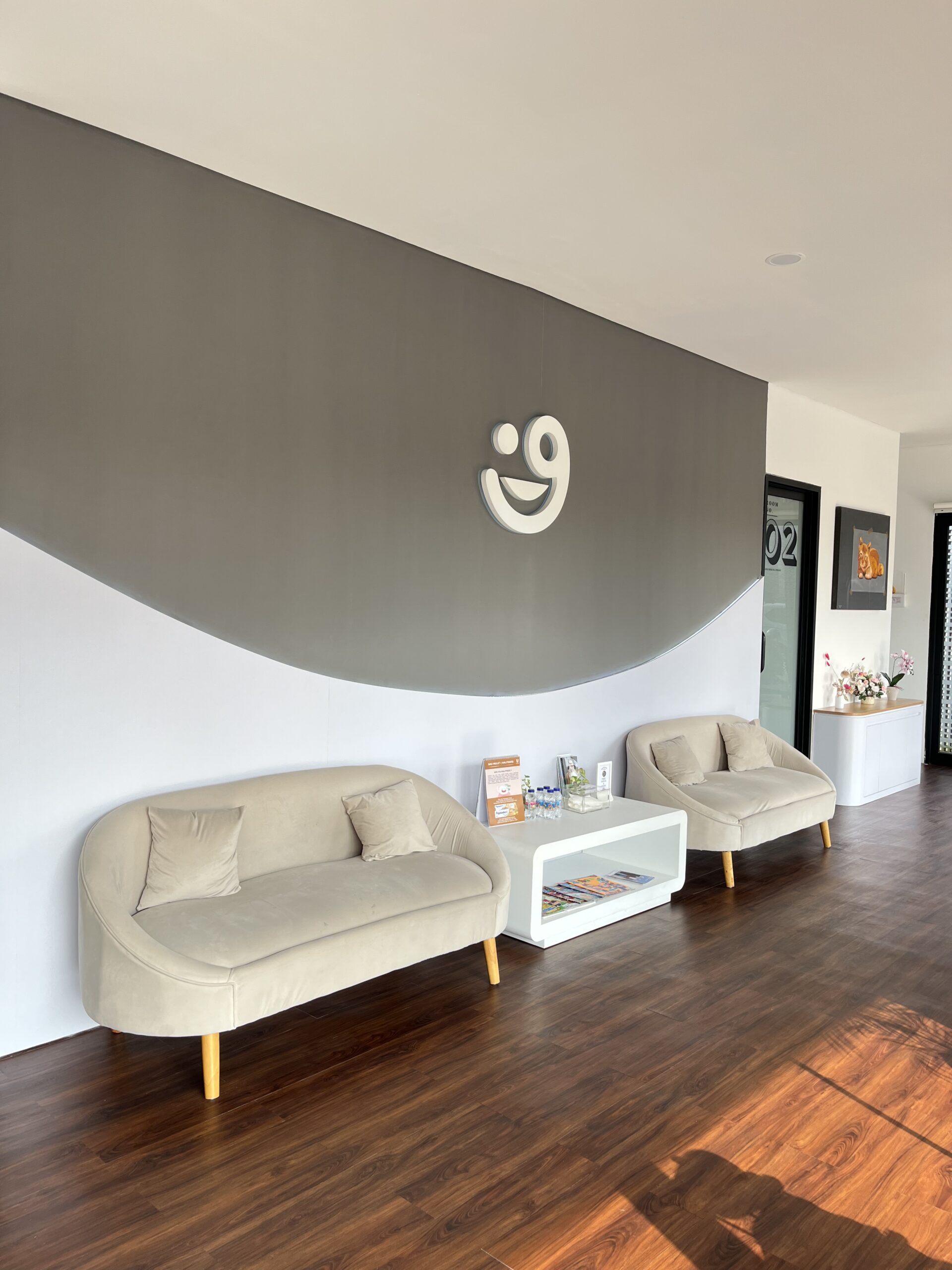 Area tunggu Guyu Dental House